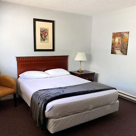 The Fort Nashwaak Motel Fredericton Exterior photo